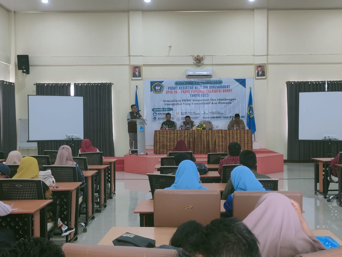 Kasubbag Umum BPMP Provinsi Sulawesi Barat membuka secara resmi Kegiatan Rakerwil dan Workshop PKBM